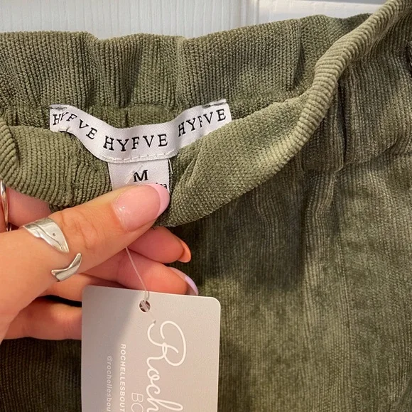 Boutique mini-skirt - Picture 4 of 4